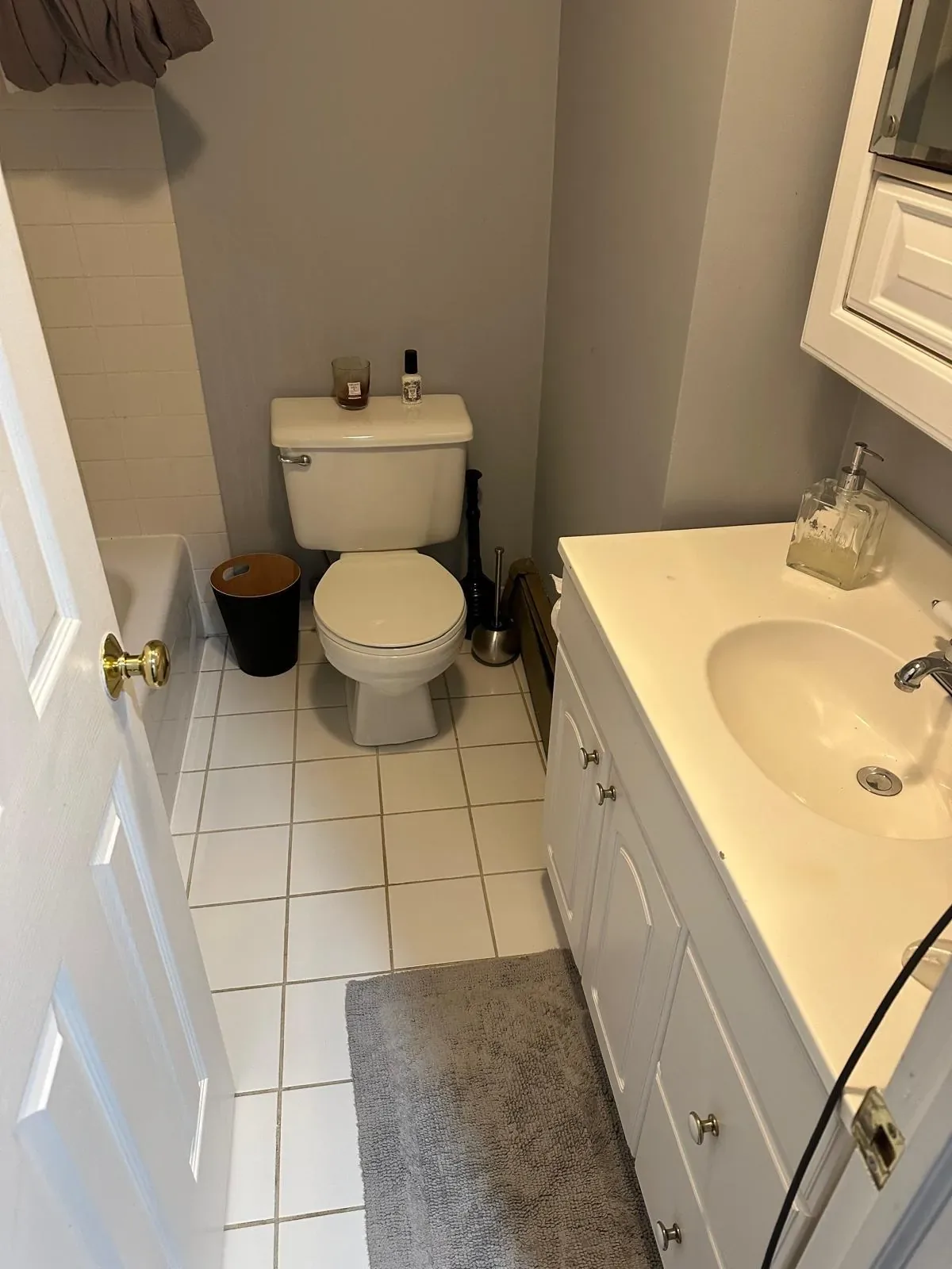 Residential bathroom cleaning